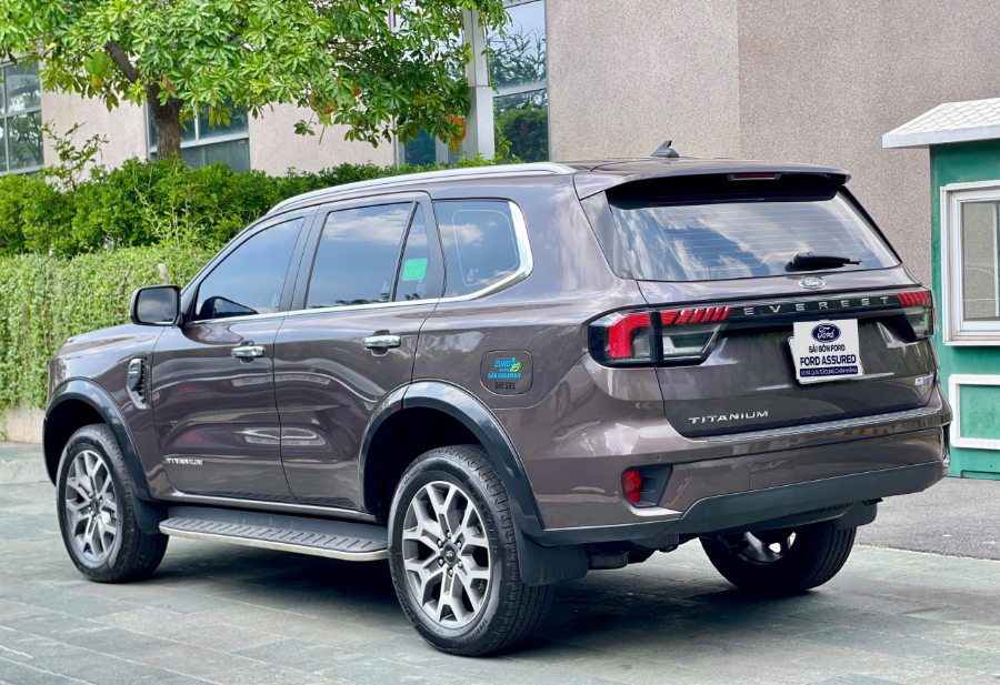 Hình ảnh xe FORD EVEREST TITANIUM 4X2 2022 - 39.000KM