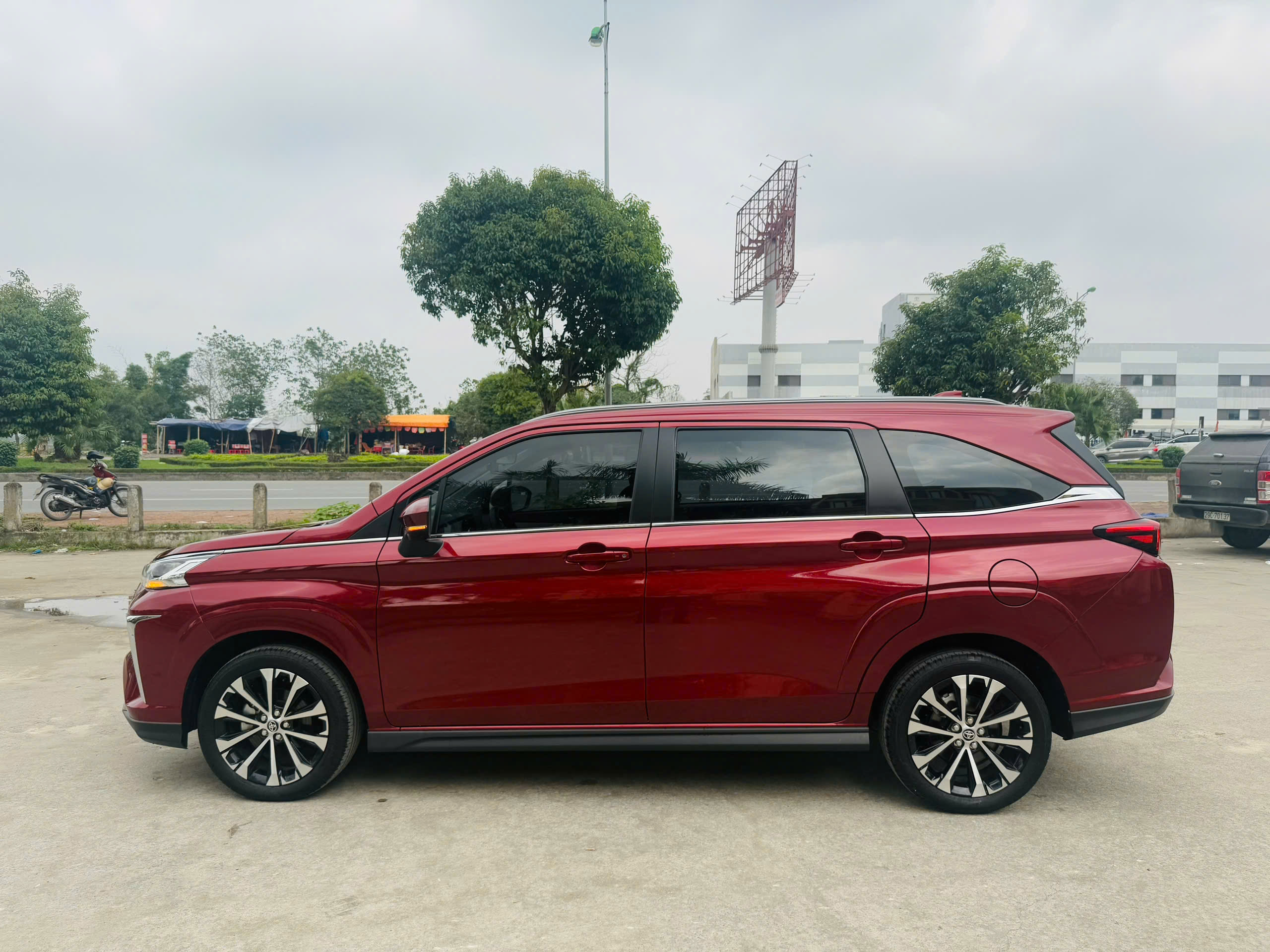 Hình ảnh xe TOYOTA VELOZ CROSS 2023- 7.900KM