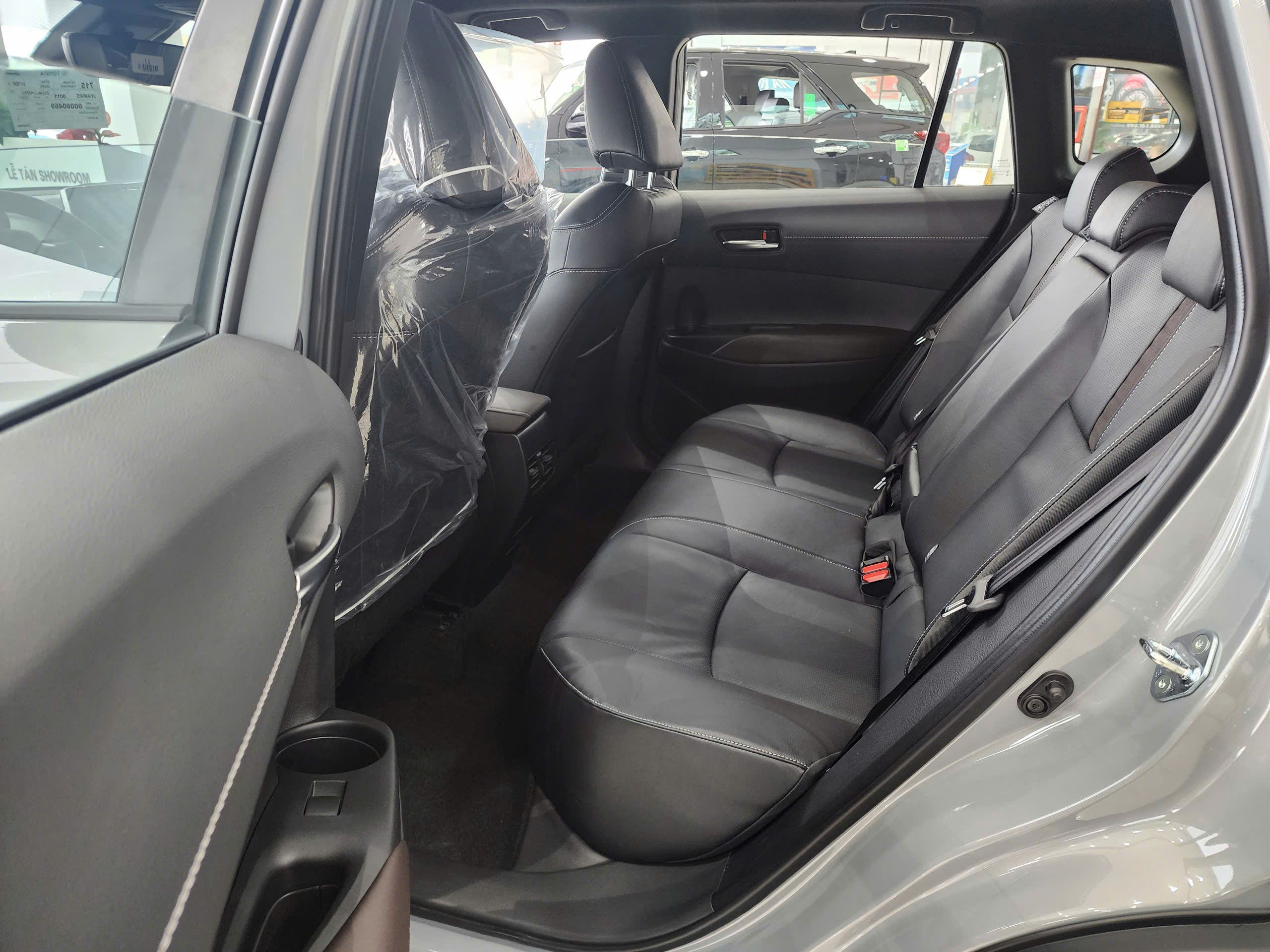 Hình ảnh xe TOYOTA COROLLA CROSS 1.8V 2025 Màu Xám