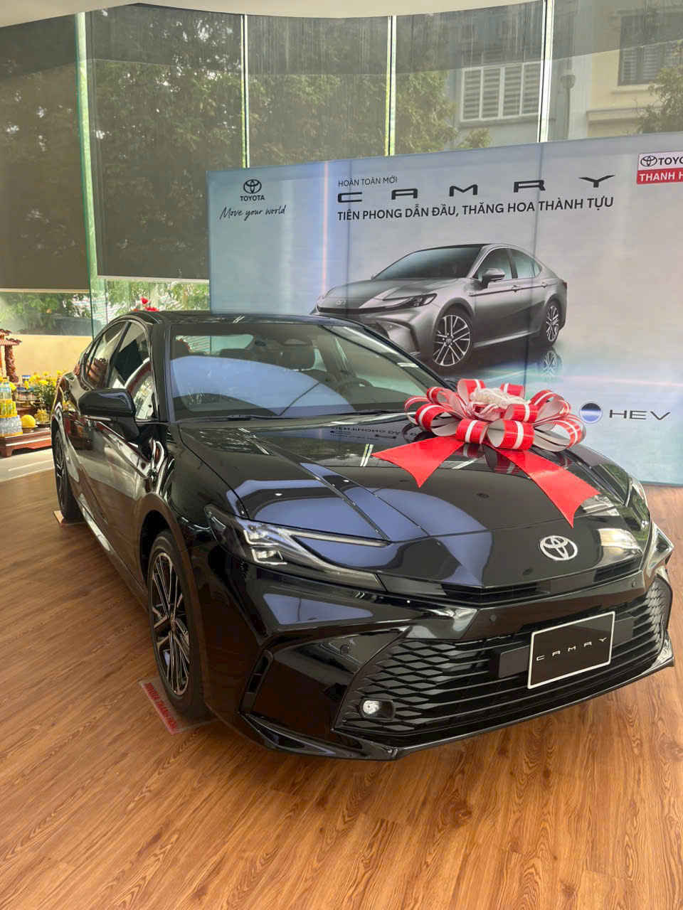 Hình ảnh xe TOYOTA CAMRY 2.5 HEV MID 2025