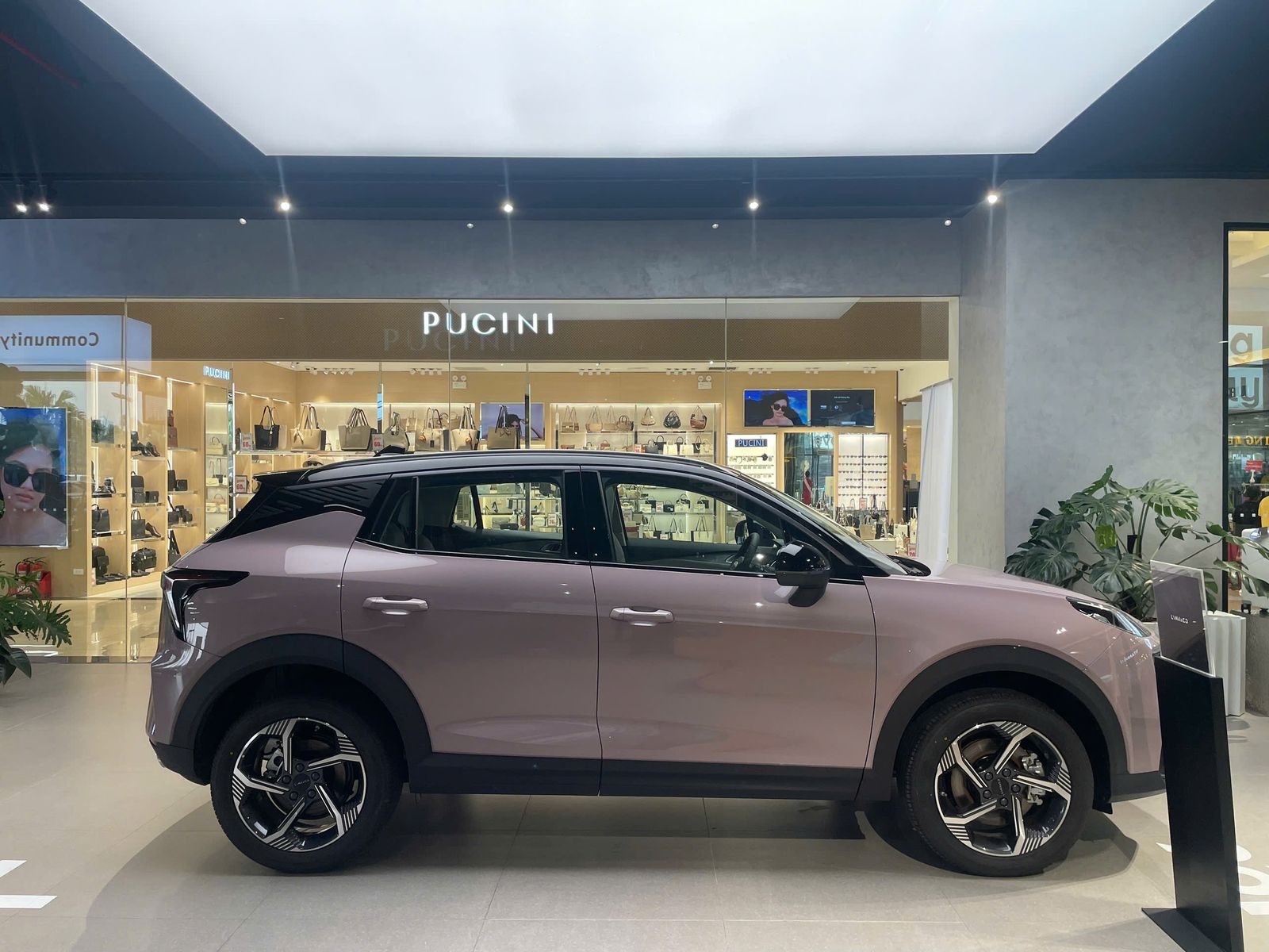 Hình ảnh xe LYNK & CO 06 HYPER