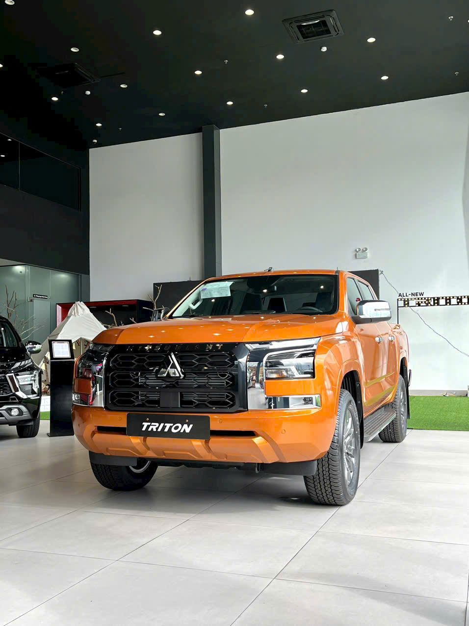 Hình ảnh xe MITSUBISHI TRITON 2WD PREMIUM 2.4L AT 2025