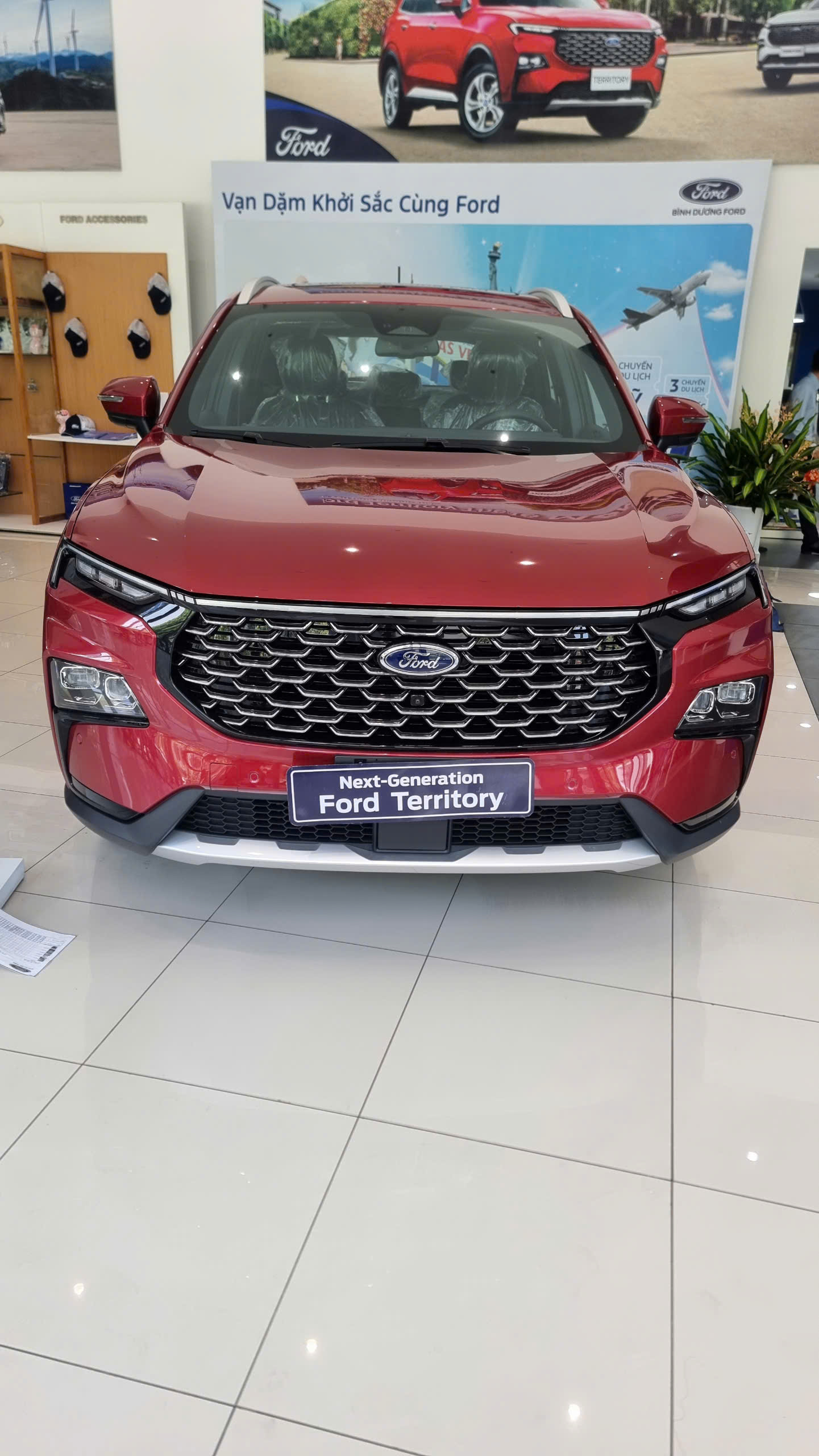 Hình ảnh xe Ford Territory màu đỏ 2025 