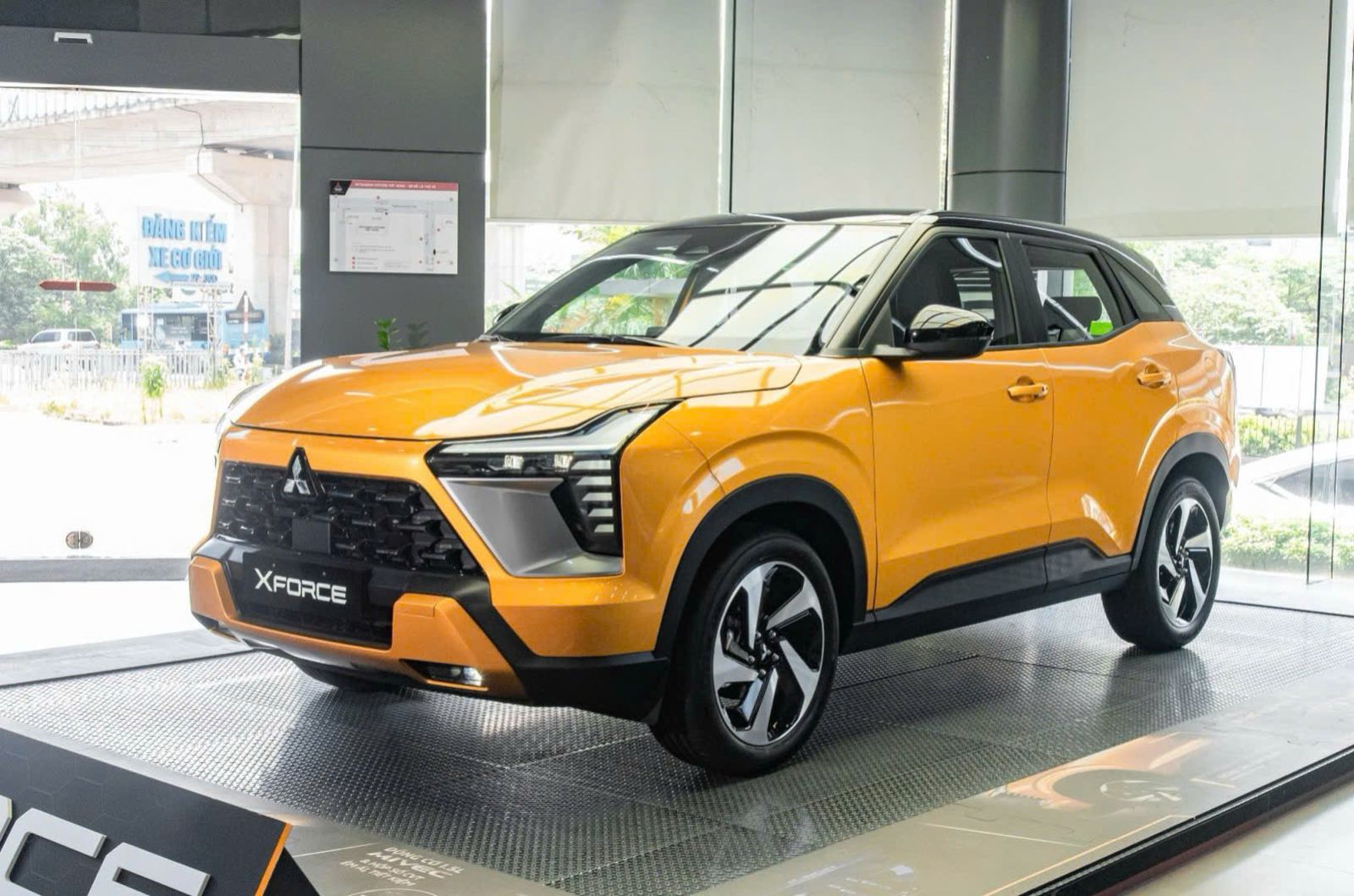 Hình ảnh xe MITSUBISHI XFORCE ULTIMATE 2025