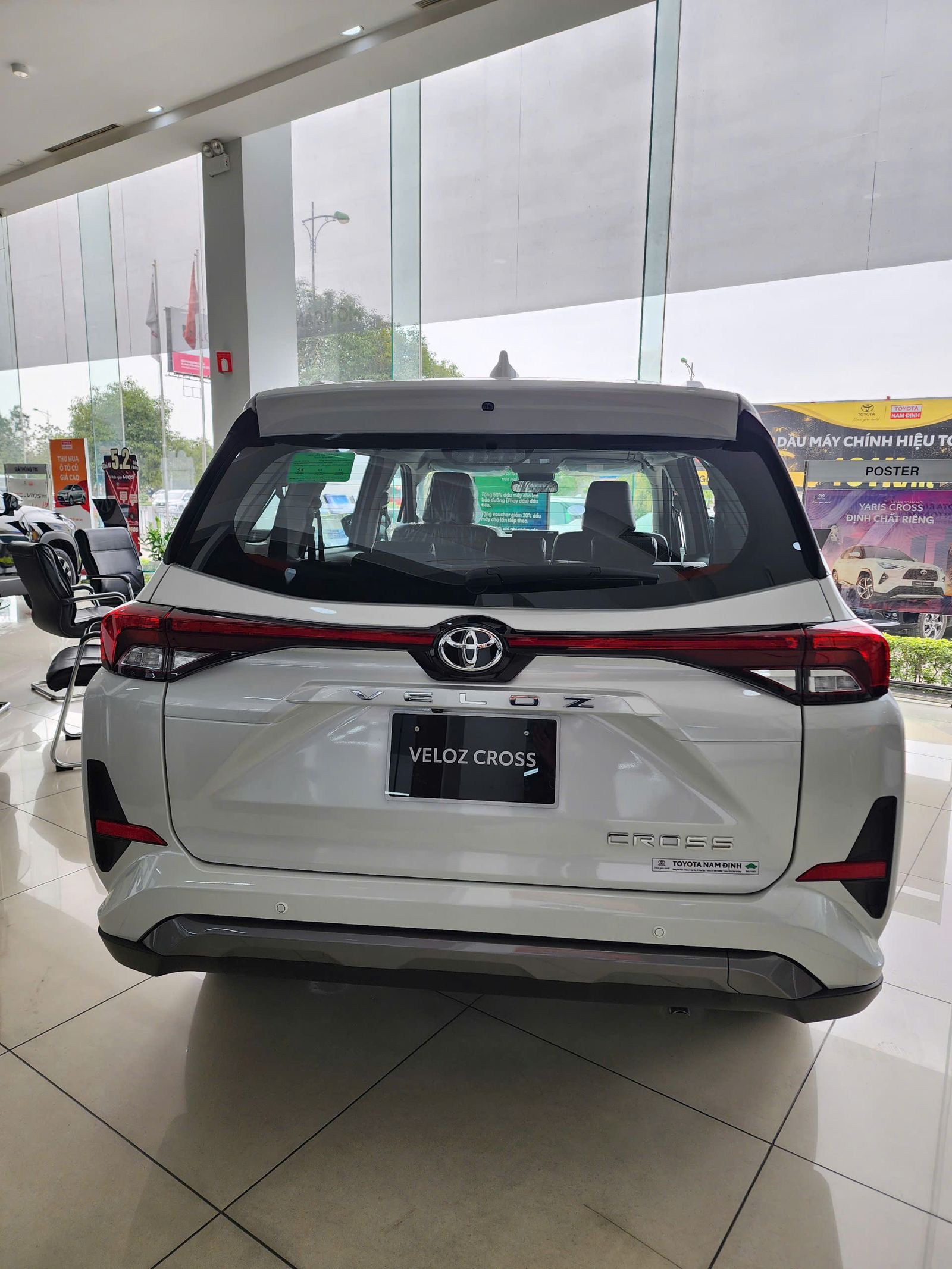 Hình ảnh xe TOYOTA VELOZ CROSS TOP 1.5L D-CVT Màu Trắng
