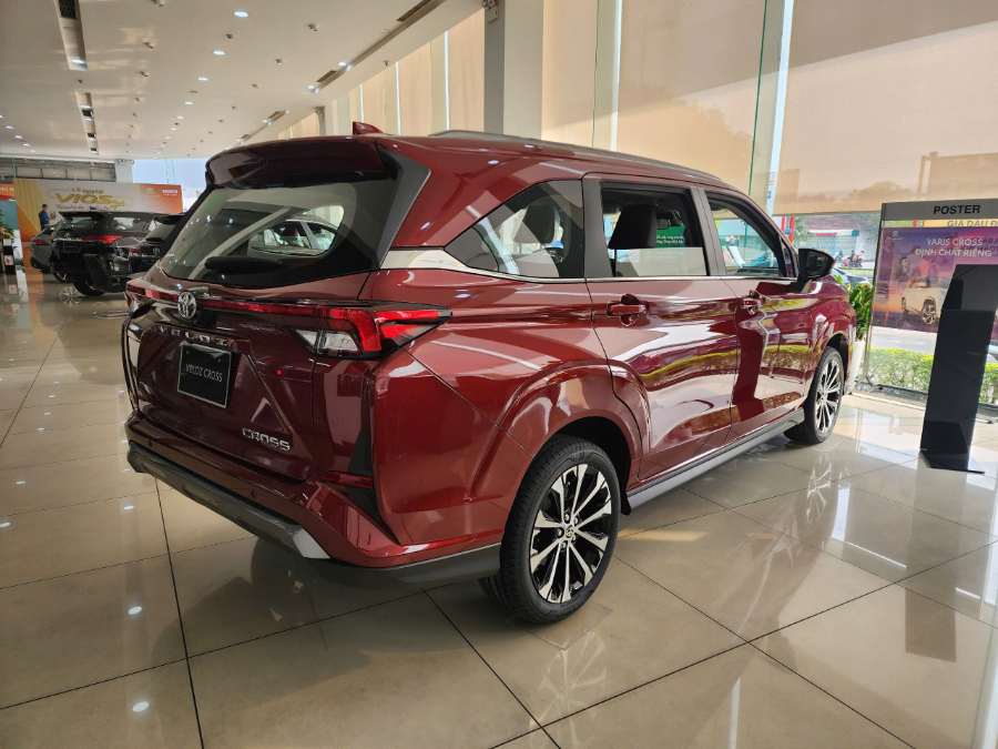 Hình ảnh xe Toyota Veloz Cross Top 1.5 CVT 2025 - Màu Đỏ