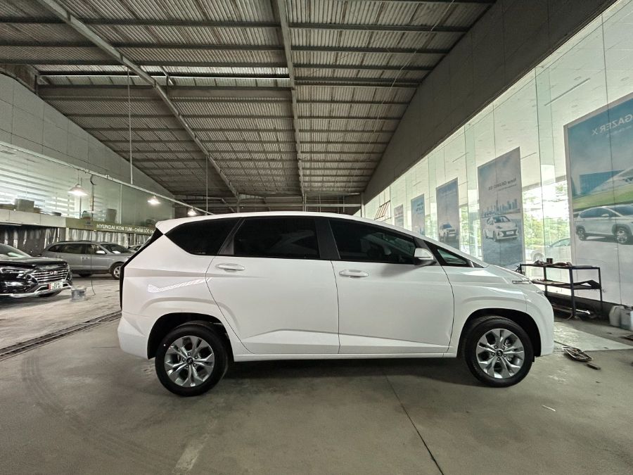 Hình ảnh xe HYUNDAI STARGAZER TIÊU CHUẨN 2025 - TRẮNG