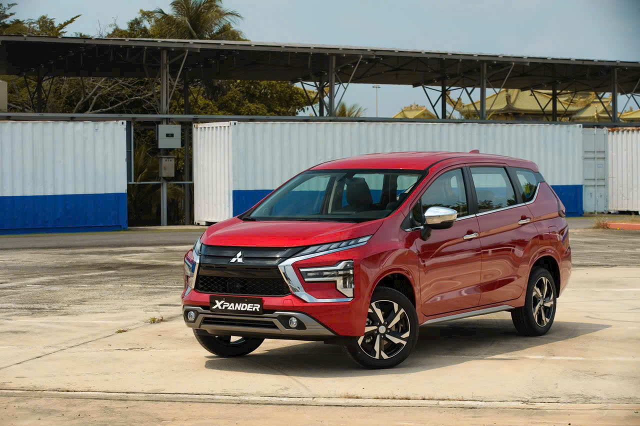 Hình ảnh xe MITSUBISHI XPANDER PREMIUM - ĐỎ - NEW 2025