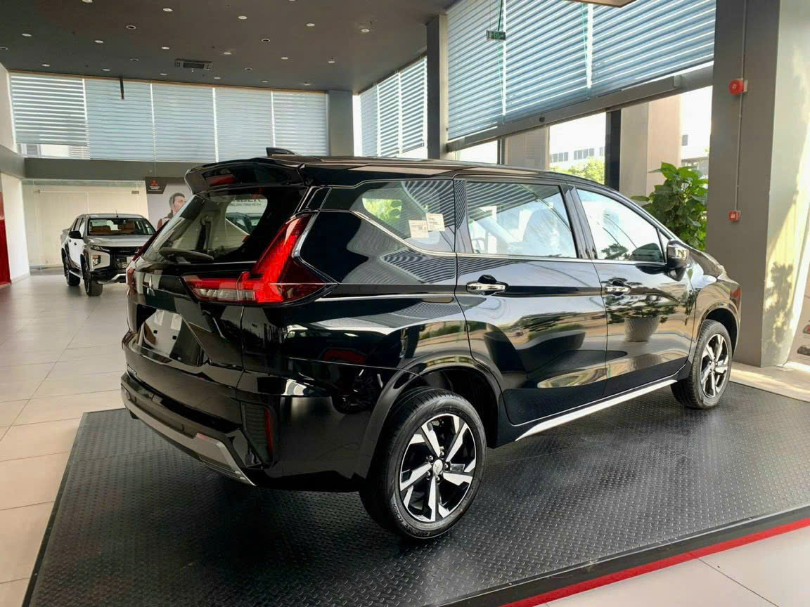 Hình ảnh xe MITSUBISHI XPANDER PREMIUM - ĐEN - NEW 2025