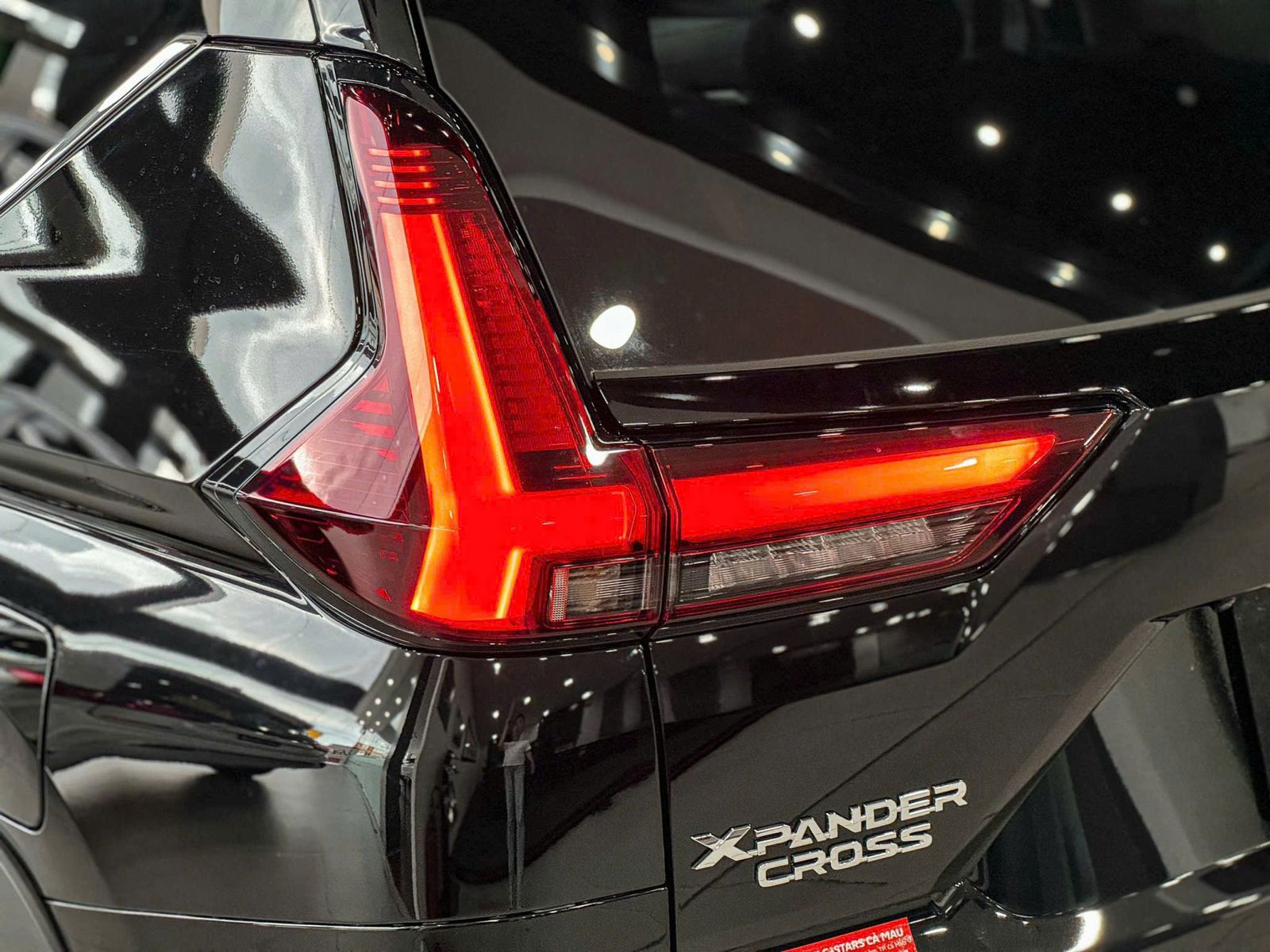 Hình ảnh xe XPANDER CROSS ĐEN - NEW 2025