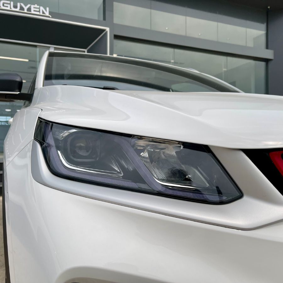 Hình ảnh xe GEELY COOLRAY PREMIUM 2025 - MÀU TRẮNG