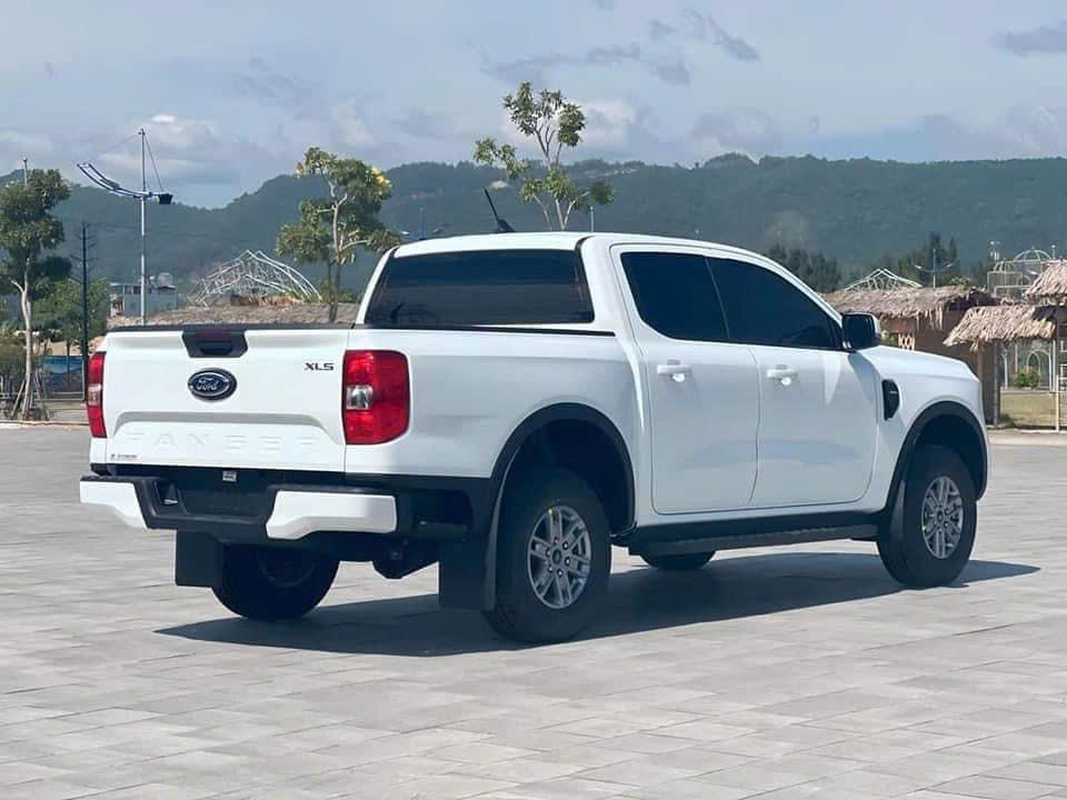 Hình ảnh xe FORD RANGER XLS AT 4X4 2025