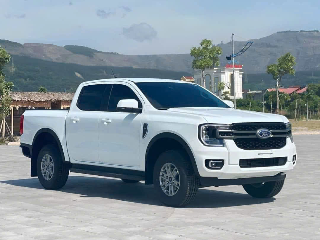 Hình ảnh xe FORD RANGER XLS AT 4X4 2025