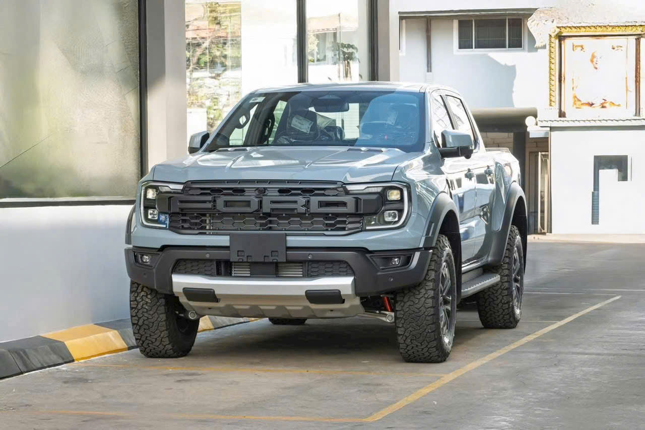 Hình ảnh xe FORD RANGER RAPTOR 2025