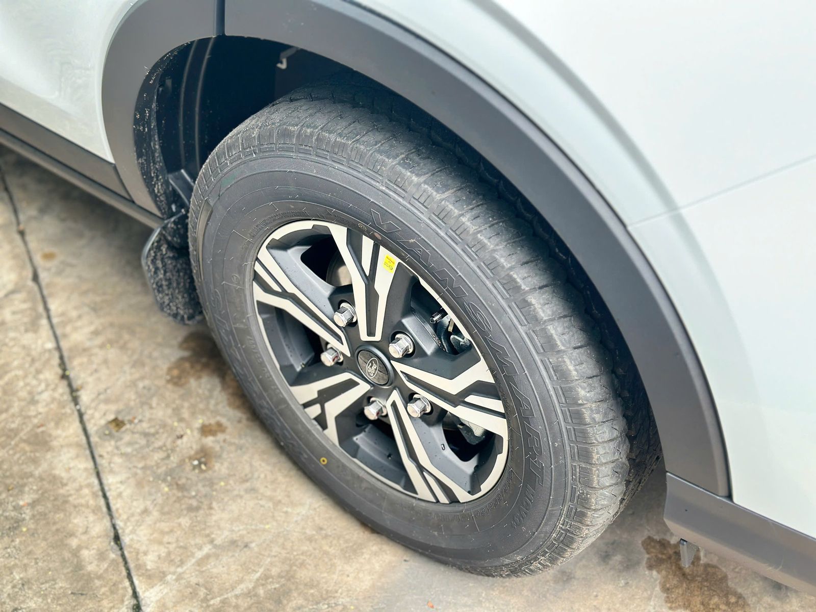 Hình ảnh xe FORD TRANSIT PREMIUM 16S 2025