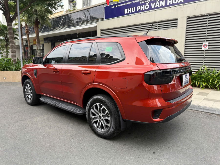 Hình ảnh xe FORD EVEREST AMBIENTE 4X2 2022 - 64.000KM