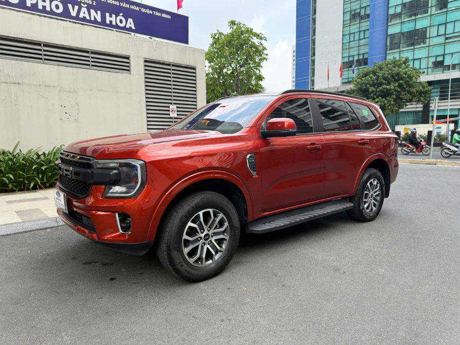 Hình ảnh xe FORD EVEREST AMBIENTE 4X2 2022 - 64.000KM
