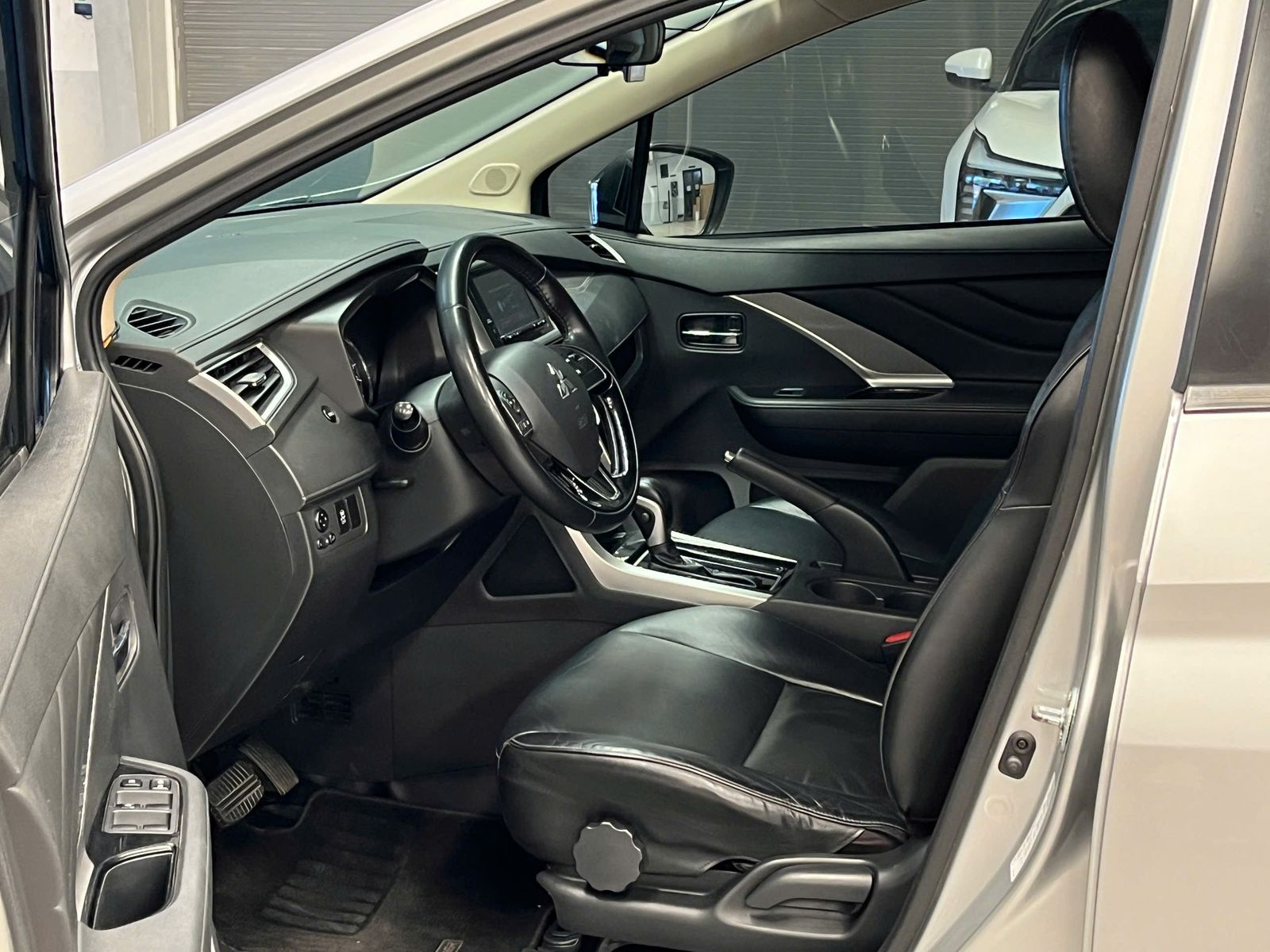 Hình ảnh xe MITSUBISHI XPANDER AT 2020