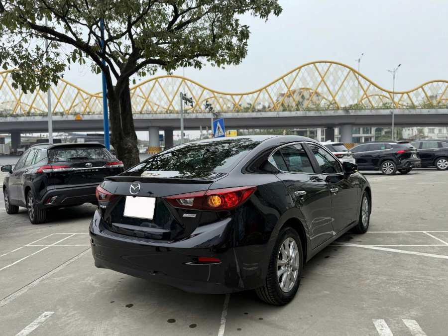Hình ảnh xe MAZDA3 1.5AT 2018 - 75.000 KM