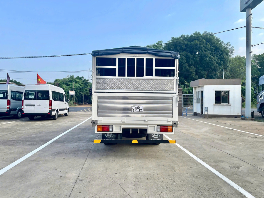 Hình ảnh xe HYUNDAI MIGHTY W11S E5 2025 - THÙNG MUI BẠT
