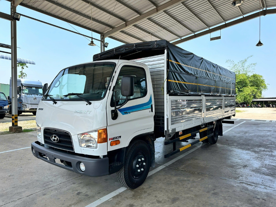 Hình ảnh xe HYUNDAI MIGHTY W11XL E5 2025 - THÙNG MUI BẠT