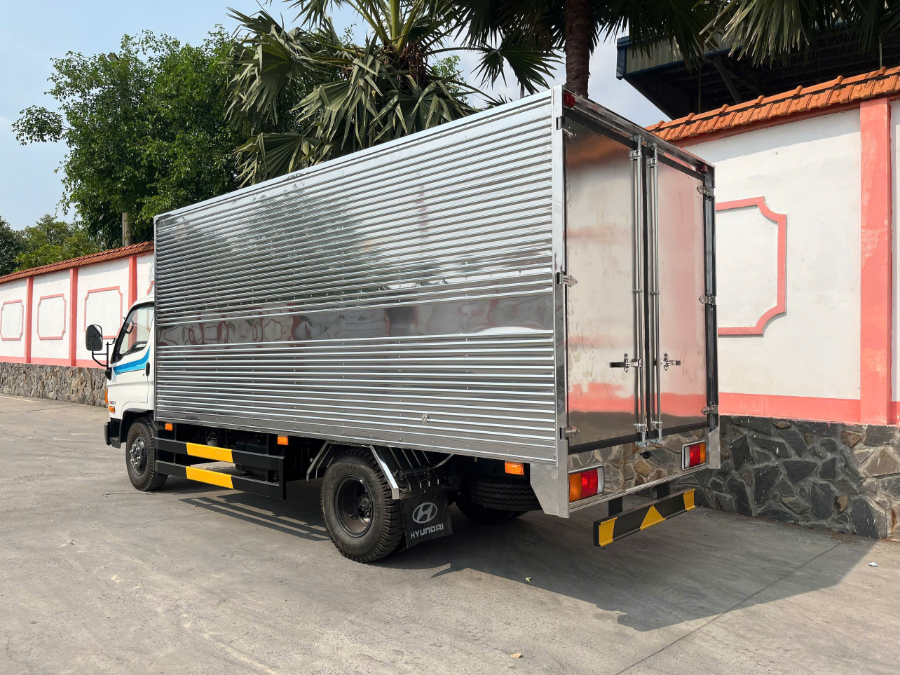 Hình ảnh xe HYUNDAI MIGHTY W11S E5 2025 - THÙNG KÍN