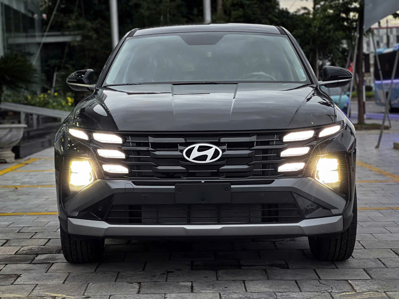 Hình ảnh xe Hyundai Tucson Tiêu Chuẩn 2025 Đà Nẵng