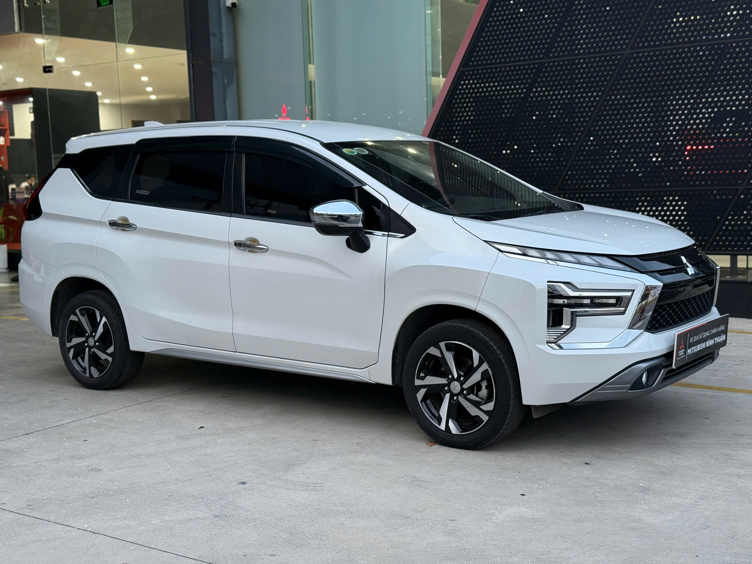 Hình ảnh xe XPANDER PREMIUM 2022 TRẮNG