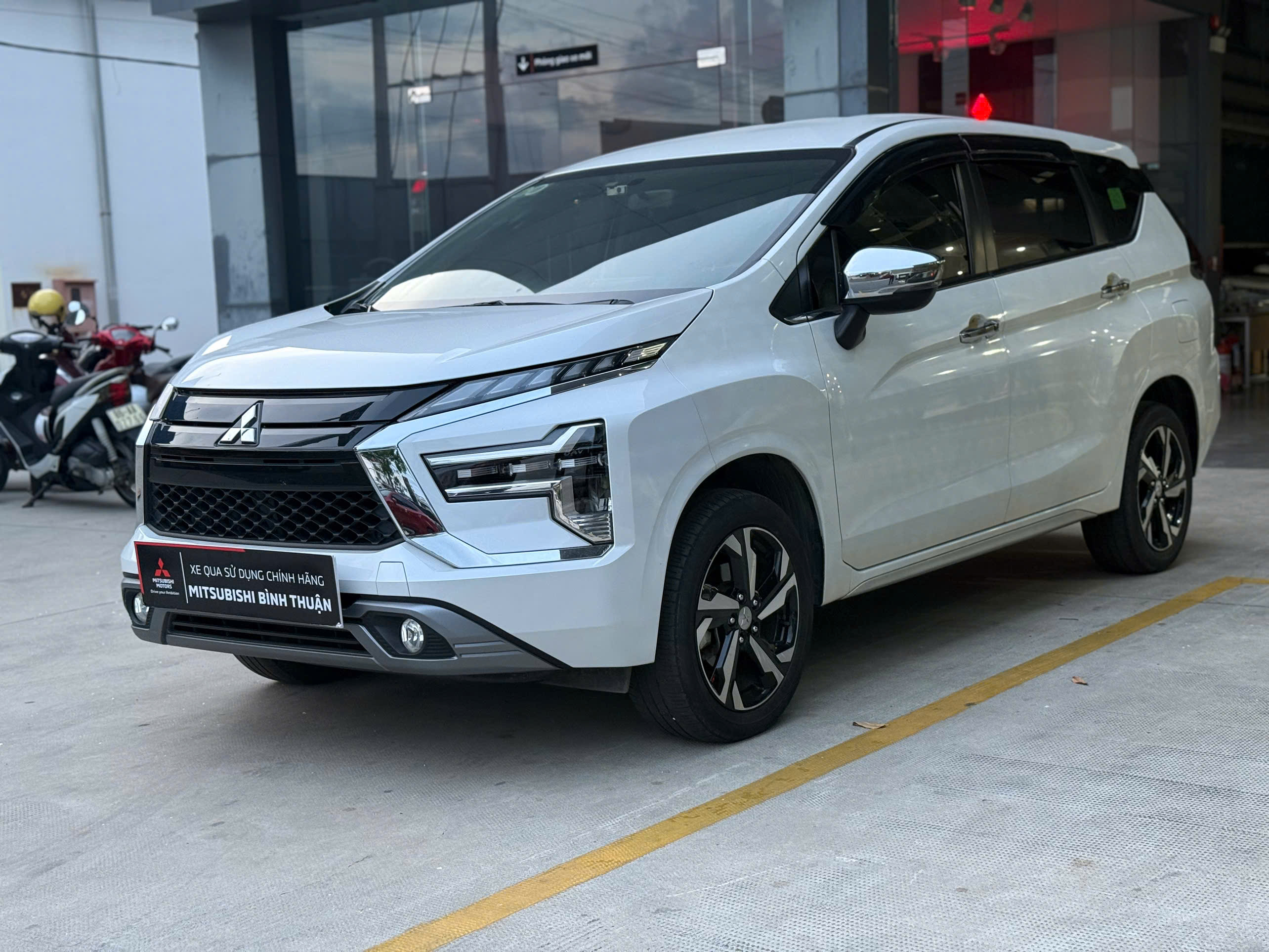 Hình ảnh xe XPANDER PREMIUM 2022 TRẮNG