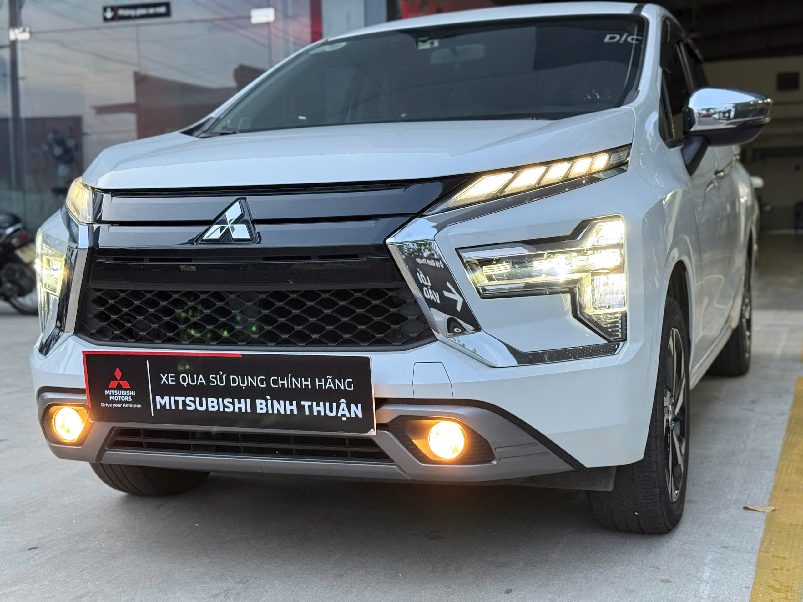 Hình ảnh xe XPANDER PREMIUM 2022 TRẮNG
