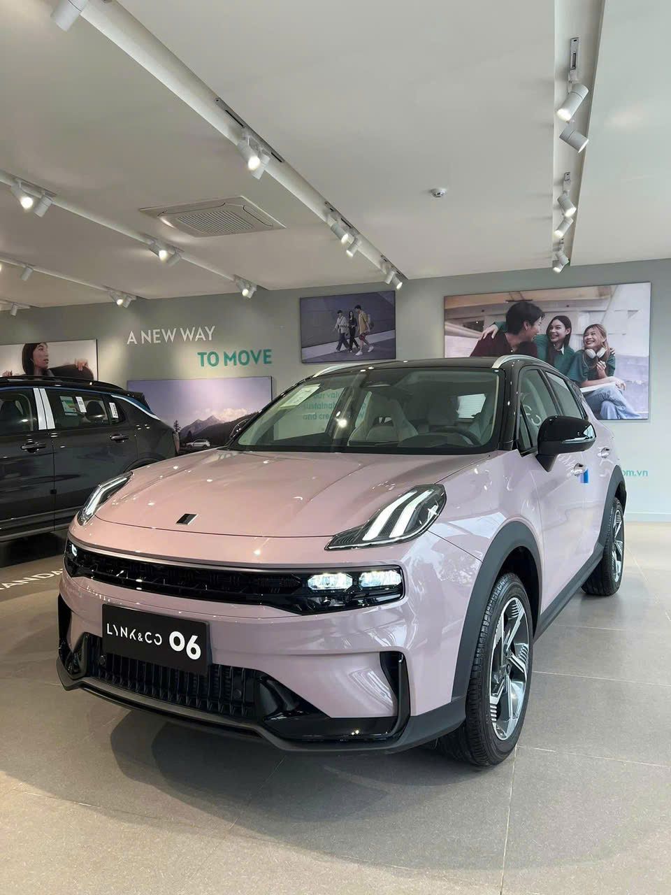 Hình ảnh xe LYNK & CO 06 1.5 TURBO - MỚI 100% - HỒNG LILAC - 2024