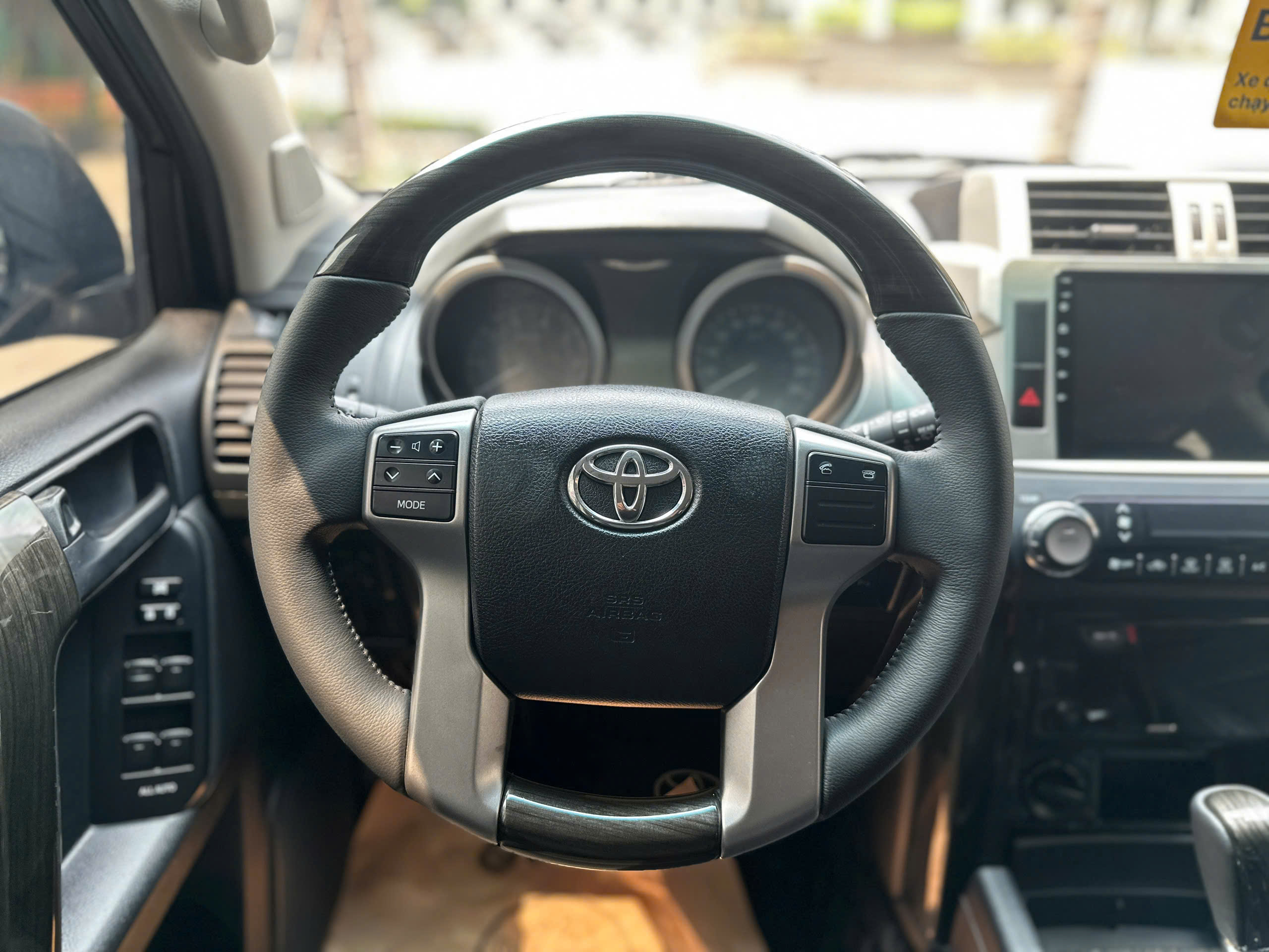 Hình ảnh xe TOYOTA LANDCRUISER PRADO TXL AT 2.7L XĂNG AWD 2015 ODO 250000KM