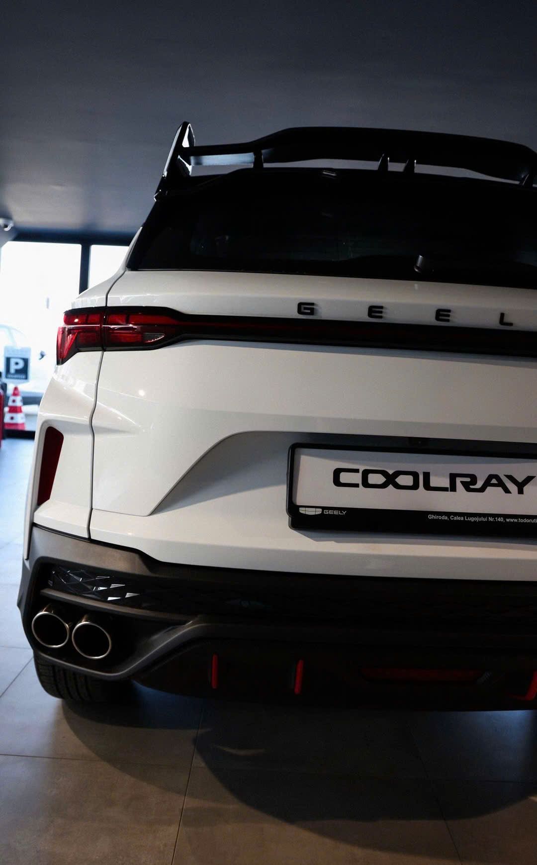 Hình ảnh xe GEELY COOLRAY FLAGSHIP MÀU TRẮNG