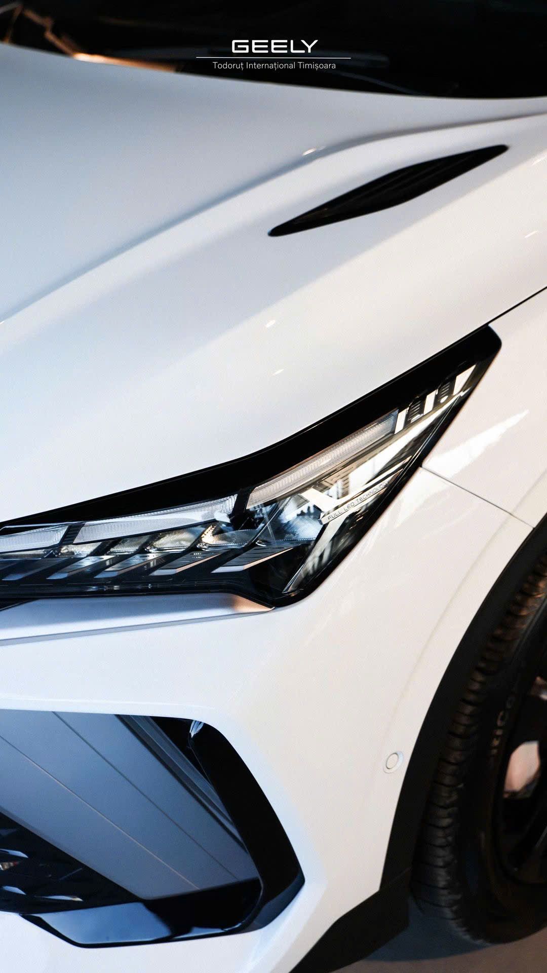 Hình ảnh xe GEELY COOLRAY FLAGSHIP MÀU TRẮNG