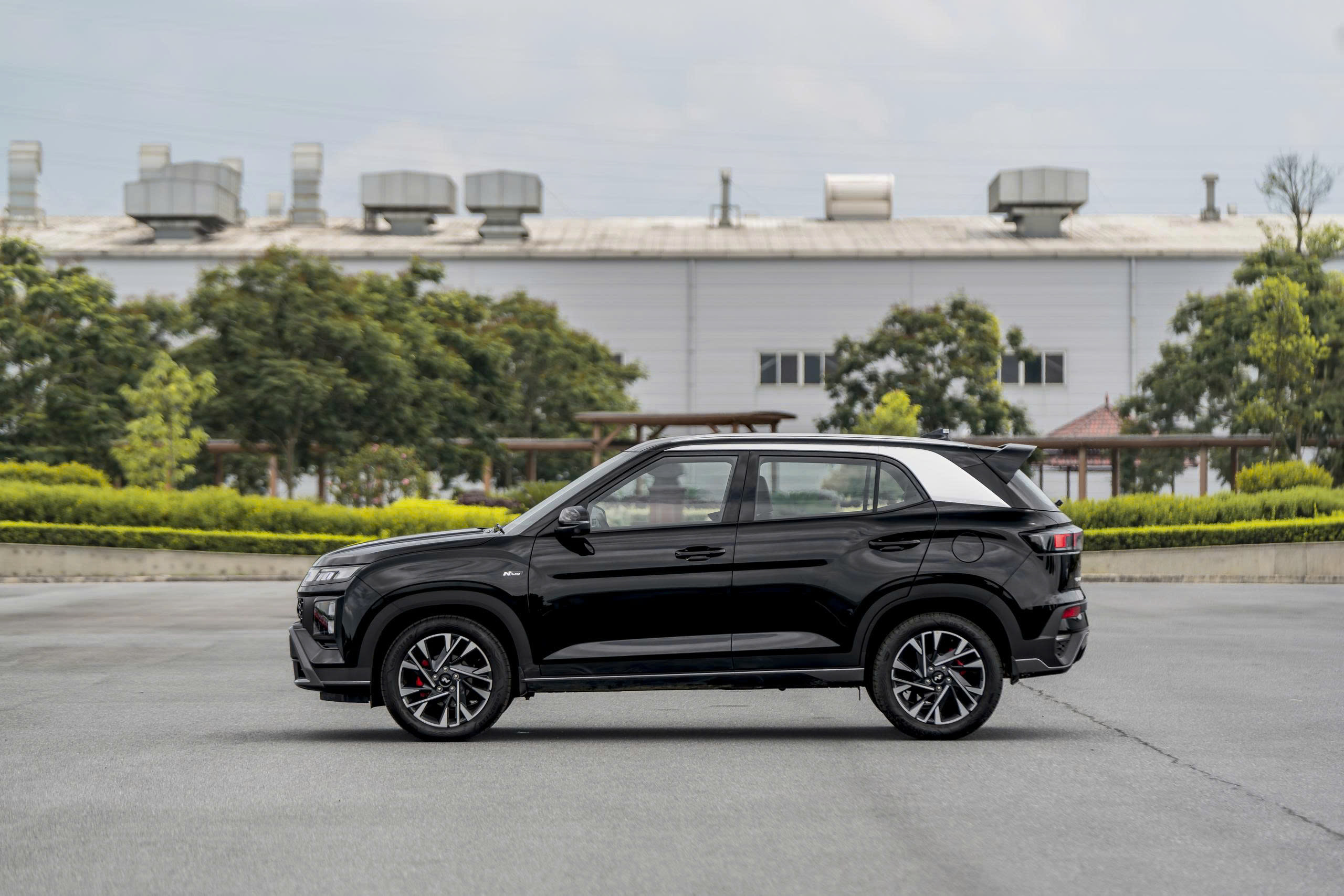 Hình ảnh xe HYUNDAI CRETA NLINE 2025 - ĐEN