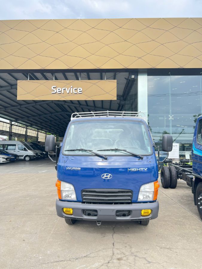 Hình ảnh xe HYUNDAI MIGHTY N250SL CHỞ GIA SÚC TẢI TRỌNG 2.5 TẤN