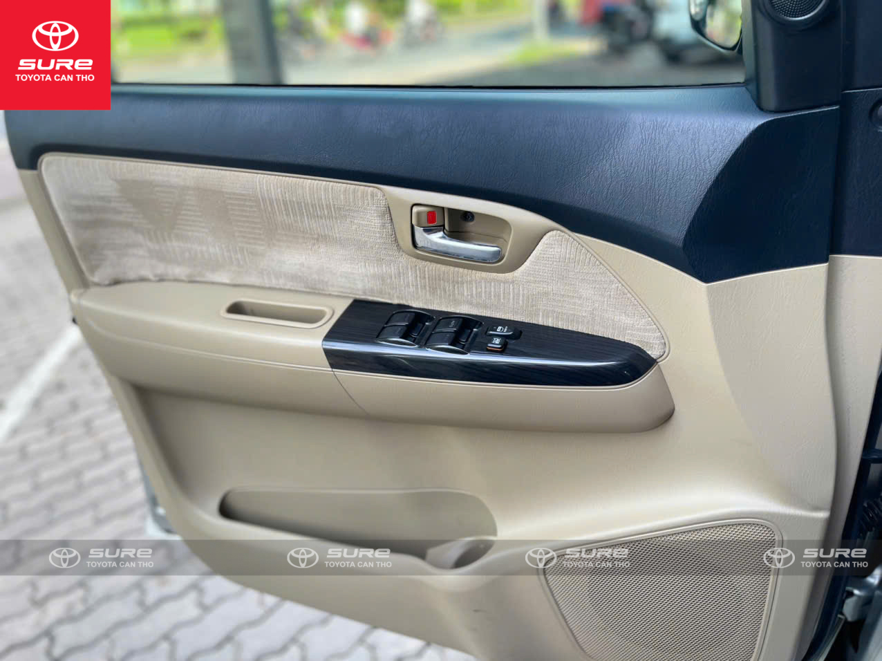 Hình ảnh xe TOYOTA FORTUNER 2.5G 4x2 (MT) 2015 - 84.000 Km