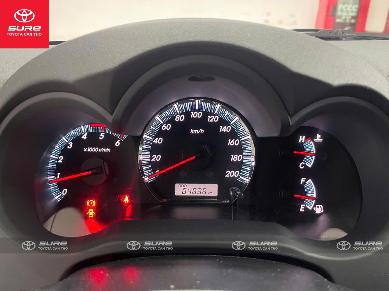 Hình ảnh xe TOYOTA FORTUNER 2.5G 4x2 (MT) 2015 - 84.000 Km