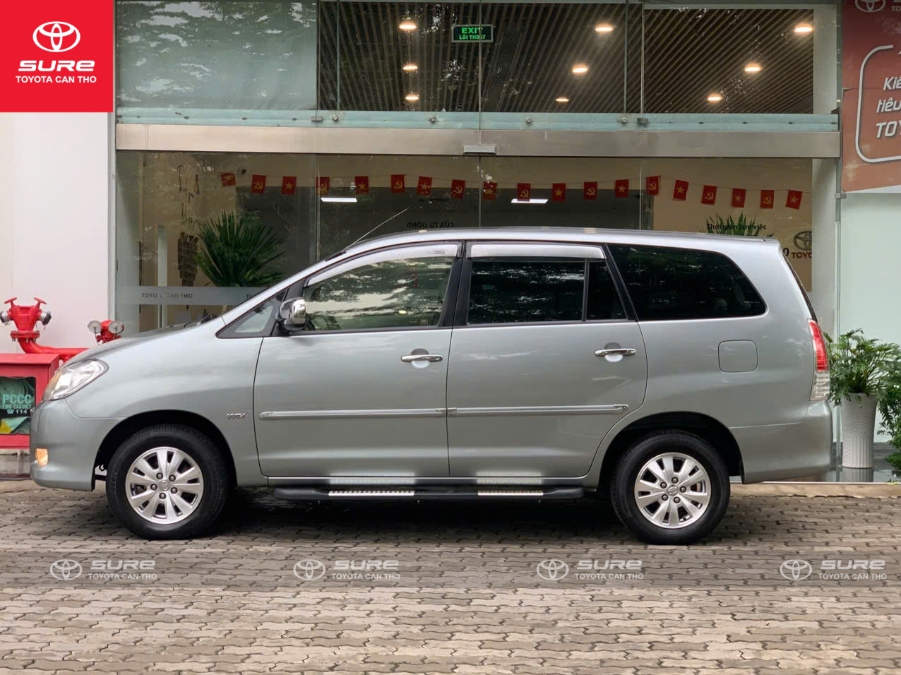 Hình ảnh xe TOYOTA INNOVA G SR (MT) 2011