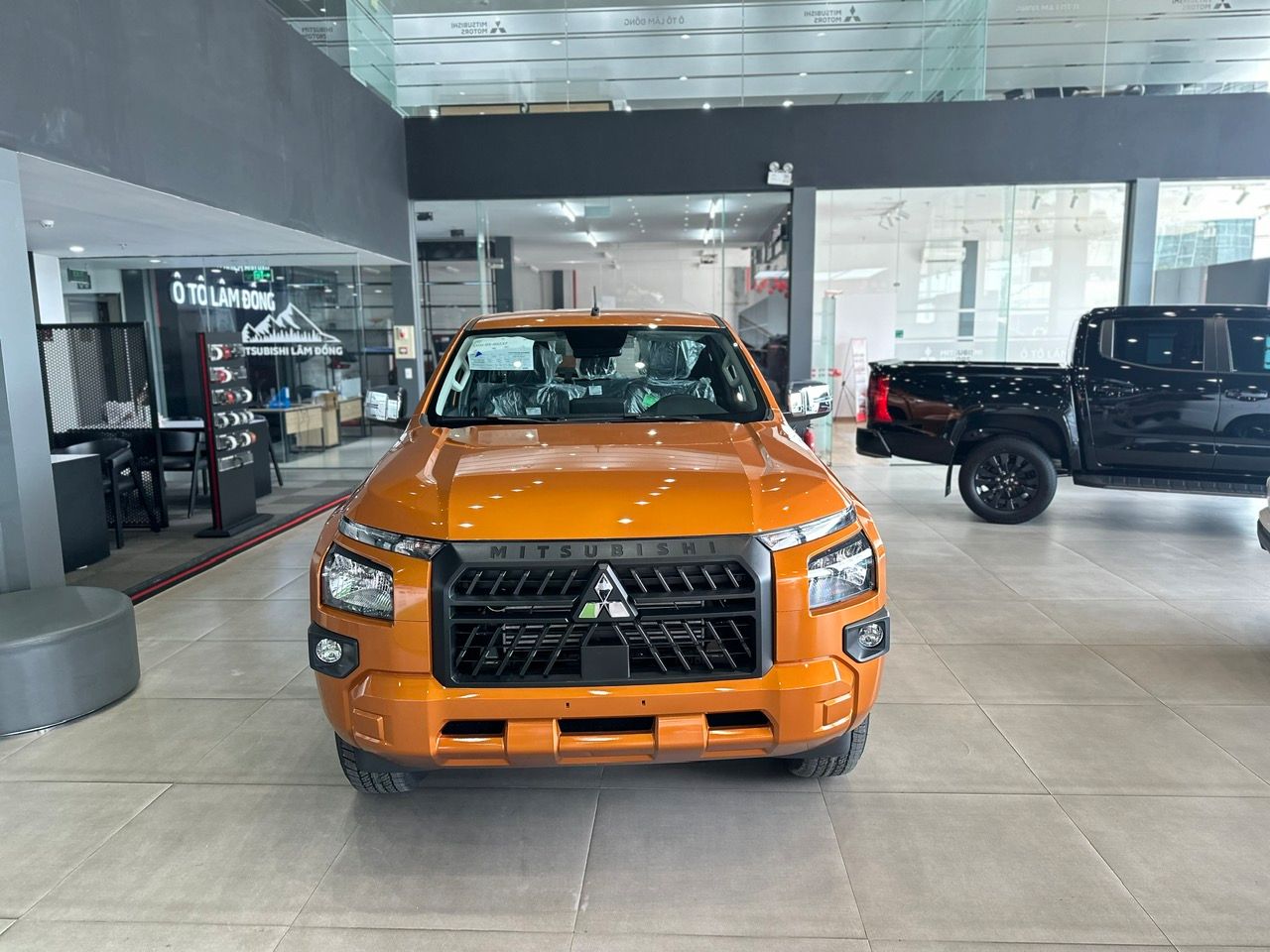 Hình ảnh xe MITSUBISHI TRITON GLX 4X2 AT 2025