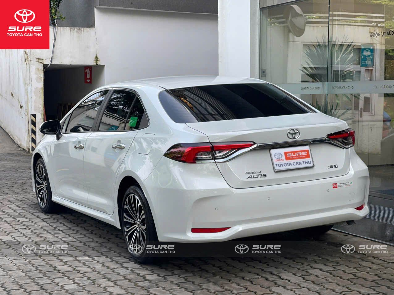 Hình ảnh xe TOYOTA COROLLA ALTIS 1.8V (CVT) 2022 - 27.000 Km