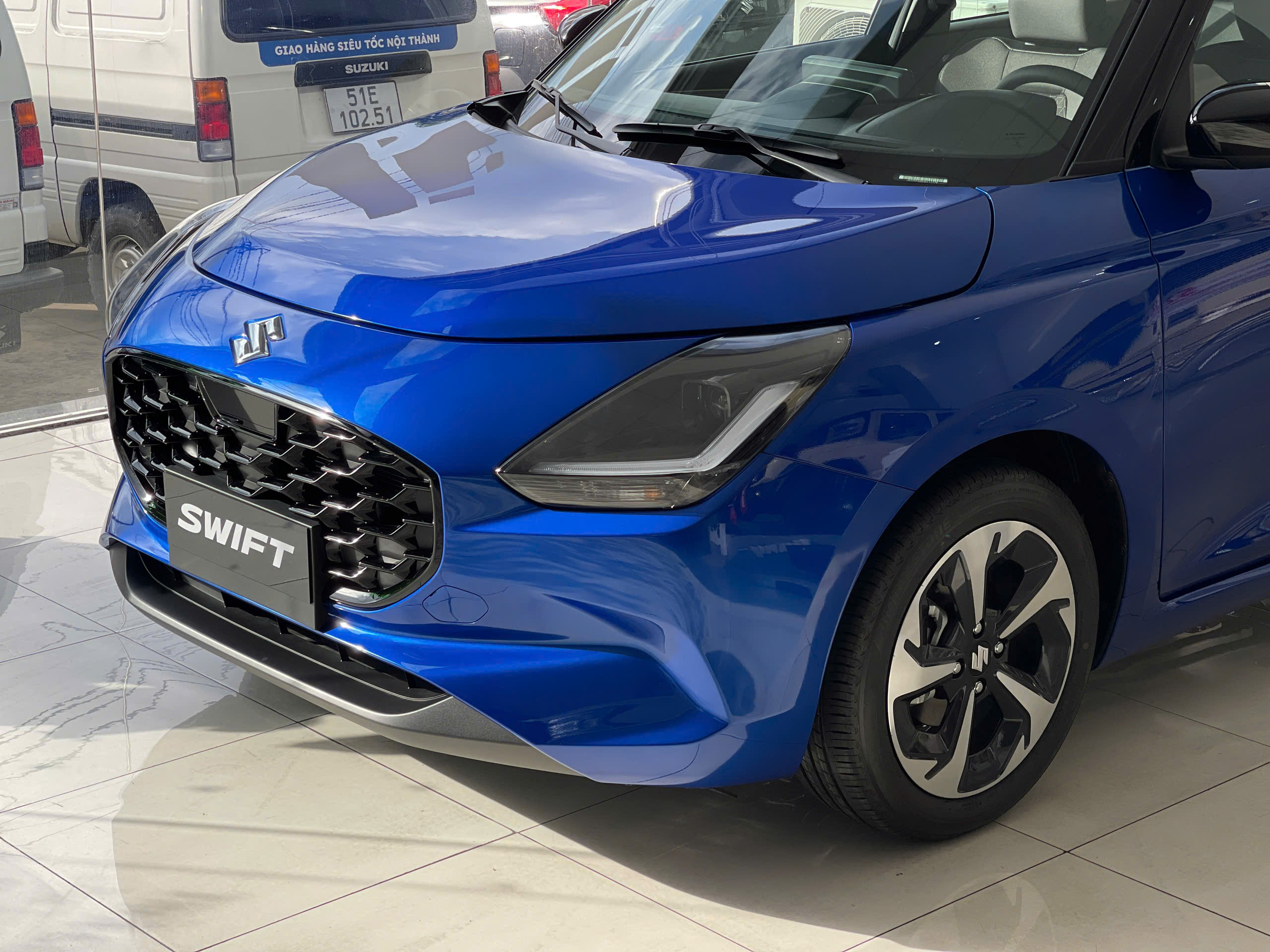 Hình ảnh xe Suzuki Swift Hybrid 2025 nhập Nhật Bản - Màu xanh - full ADAS