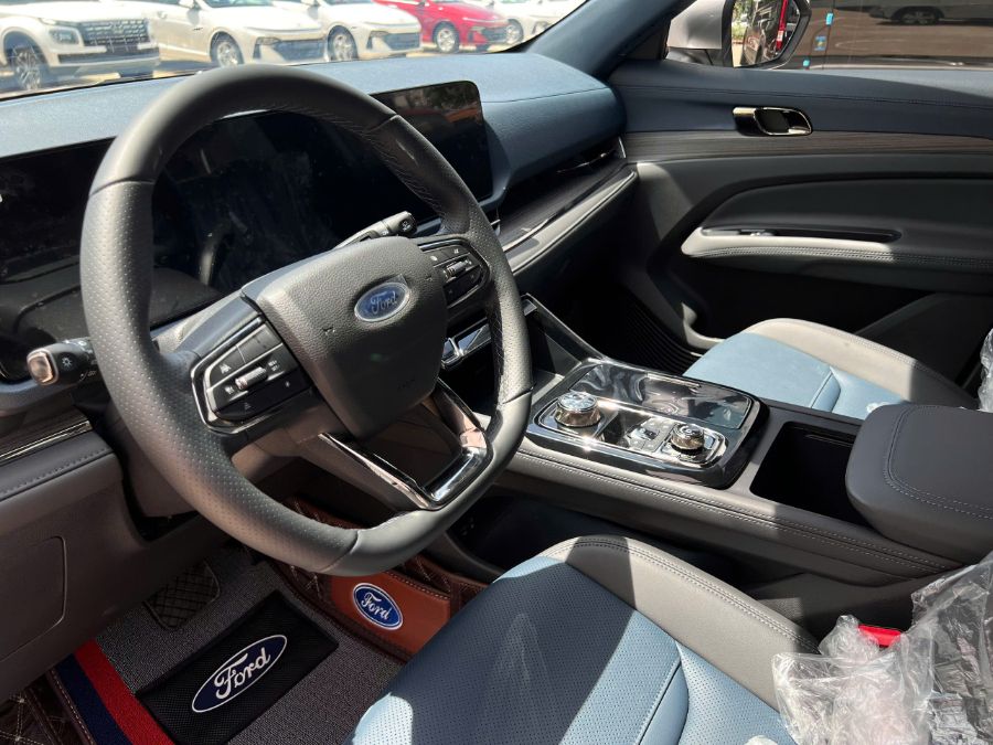 Hình ảnh xe FORD TERRITORY 1.5L 7AT 4x2 TITANIUM X 2025