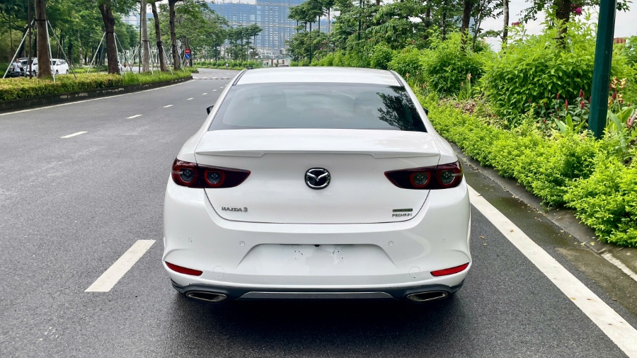 Hình ảnh xe MAZDA 3 PREMIUM 2021 TRẮNG - 45000 KM