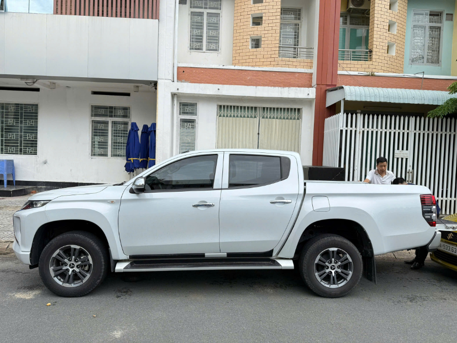 Hình ảnh xe Mitsubishi Triton GLX 2.4L AT 2021 - 77.000km