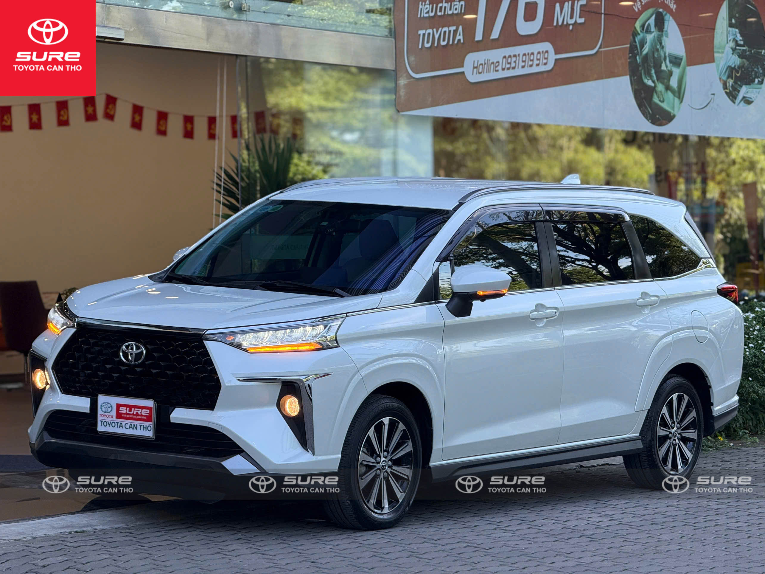 Hình ảnh xe TOYOTA VELOZ CROSS (CVT) 2024 - 35,000 Km