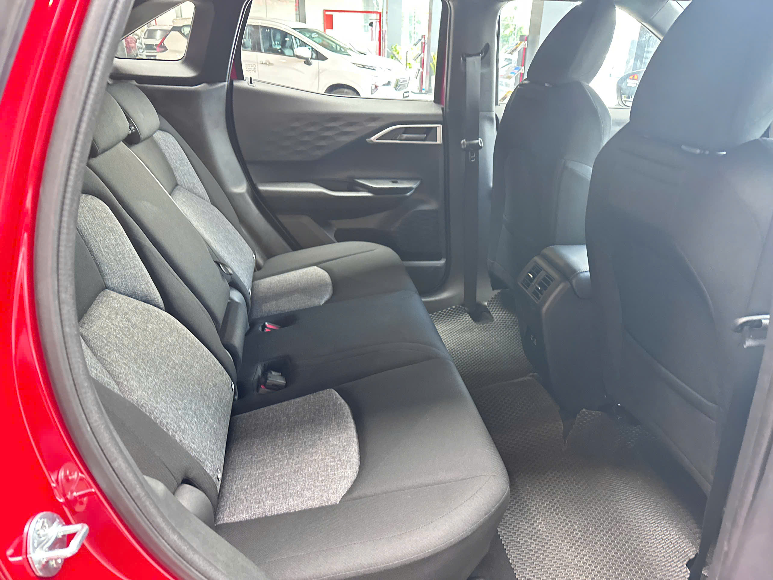 Hình ảnh xe MITSUBISHI XFORCE GLX 2025