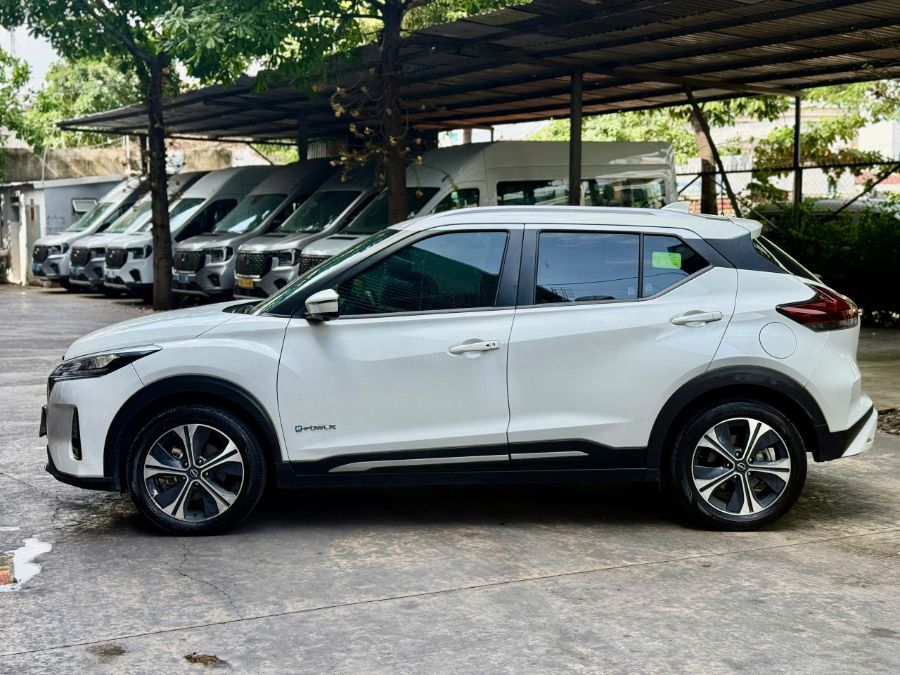 Hình ảnh xe Nissan Kick V 2022