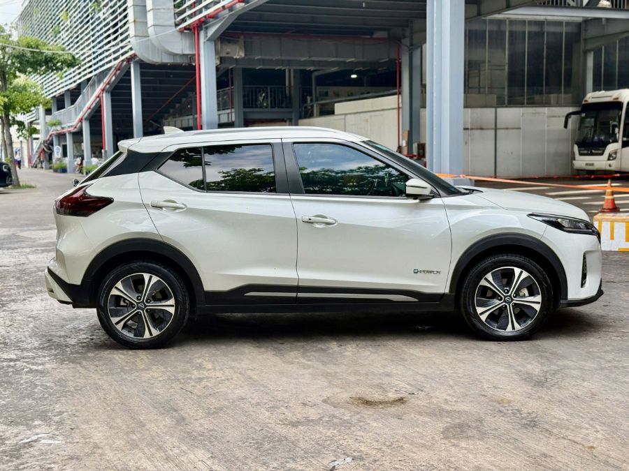 Hình ảnh xe Nissan Kick V 2022