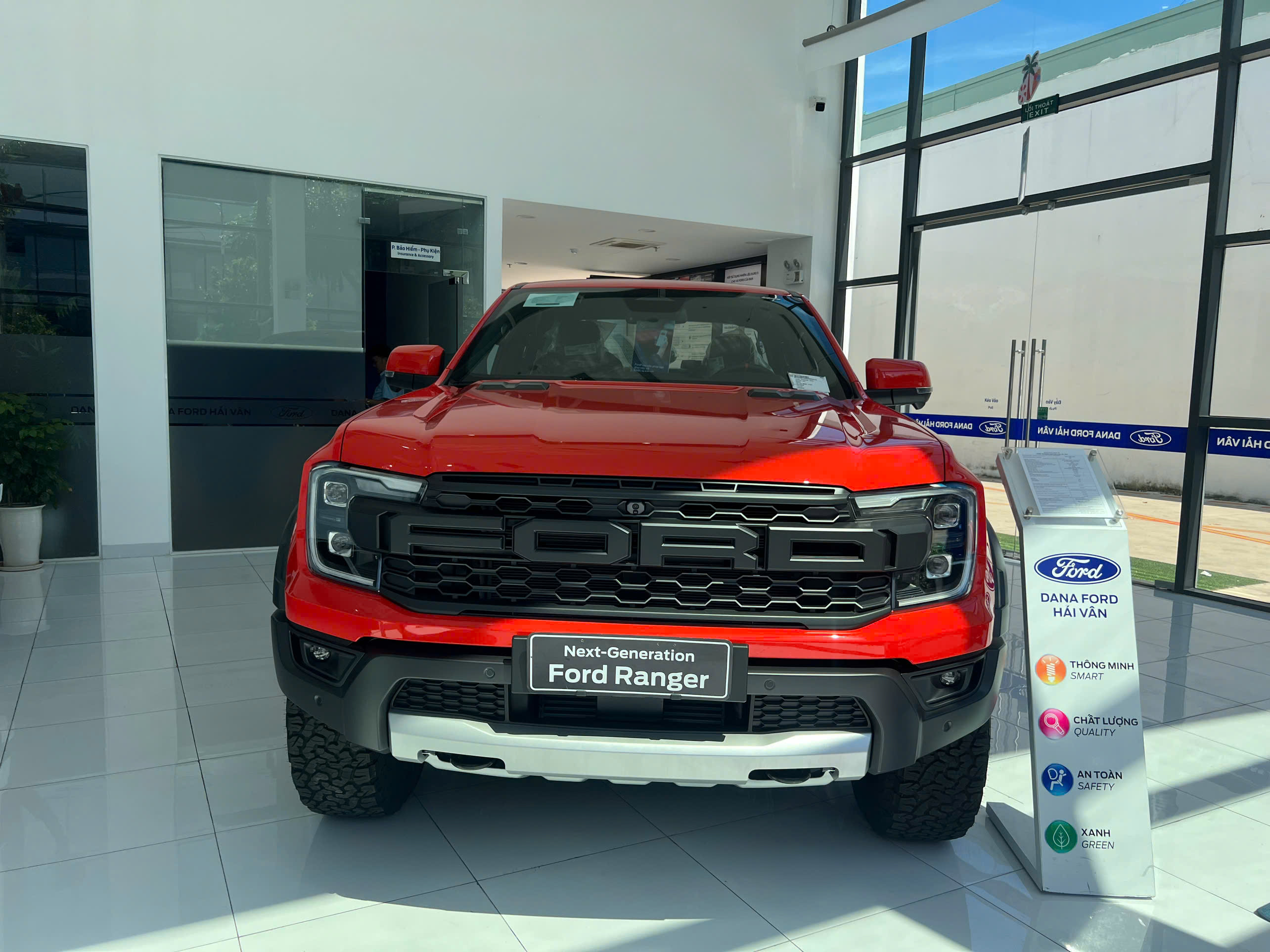 Hình ảnh xe FORD RANGER RAPTOR 10AT 4X4 2025 ĐỎ